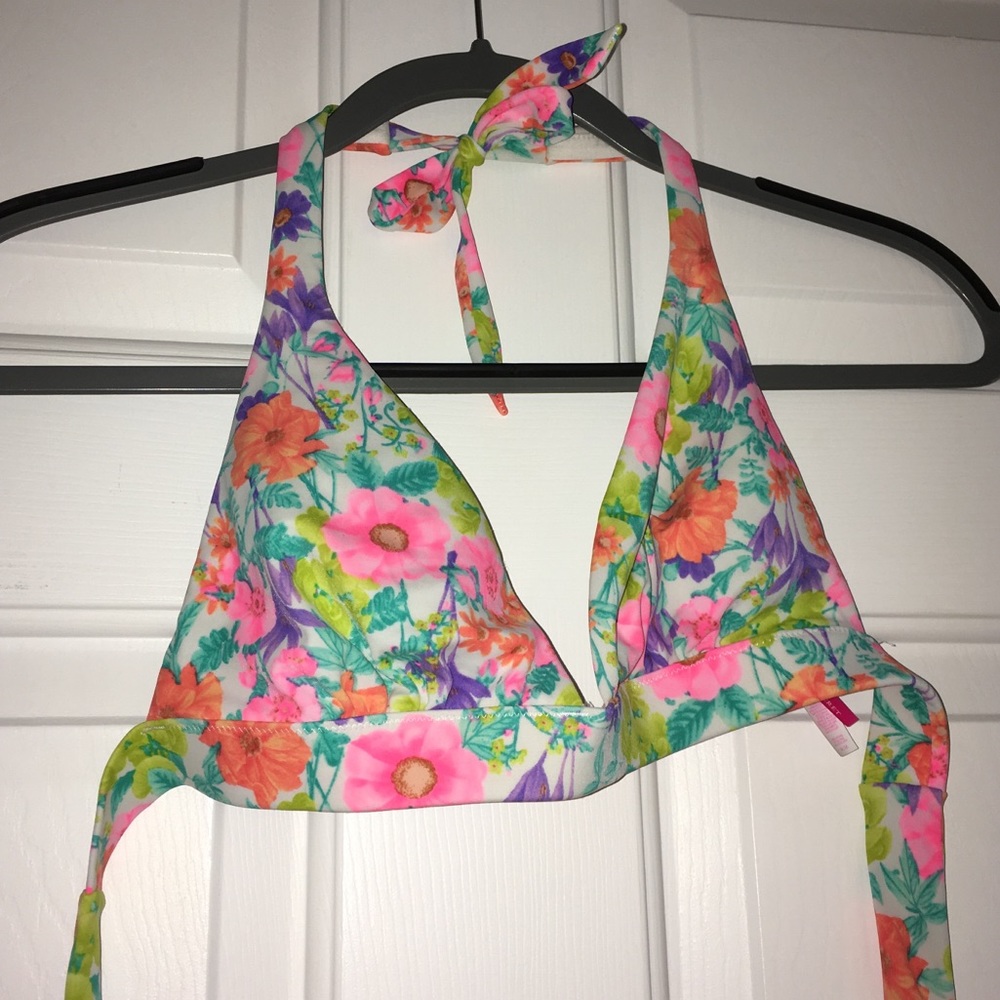 Victoria’s Secret Triangle Bikini Top